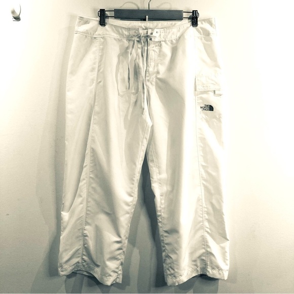 THE NORTH FACE Sz 12 Outdoor Capri Pants Many Pockets Drawstring Velcro Closure - Picture 1 of 9